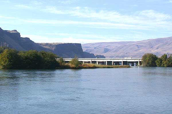 The Deschutes River winding through central Oregon